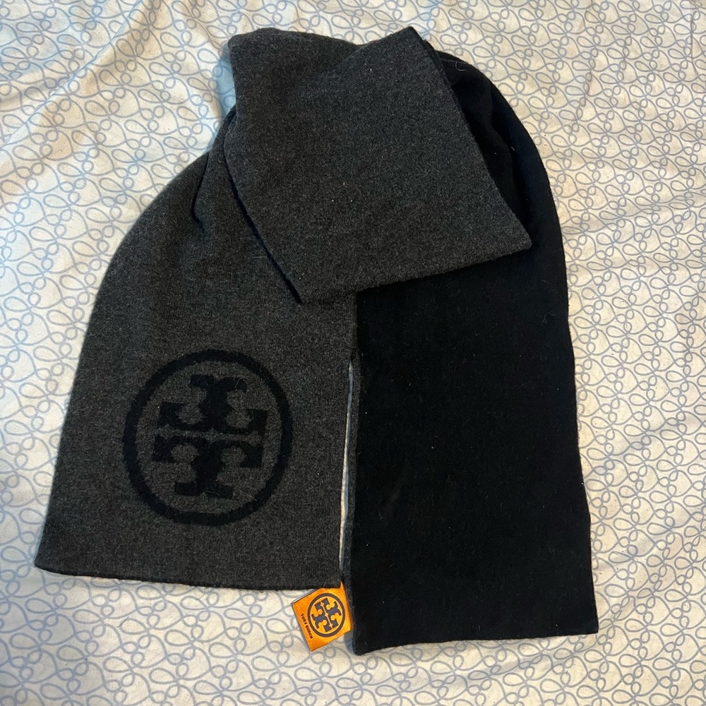 Tory Burch Charcoal Gray and Black Logo Knit Scarf